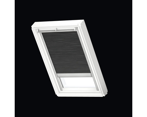 Dakvenster met jaloezie voor verduistering
