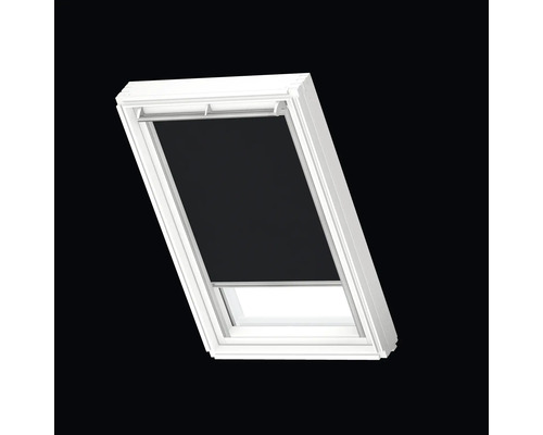 Dakvenster met verduisterend rolgordijn