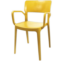Gele kunststof stoel met armleuningen