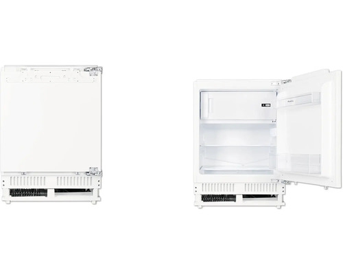 Inbouwkoelkast met open en gesloten deur.