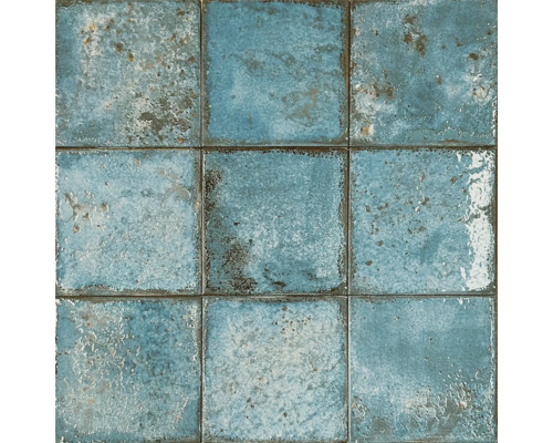 Vierkante, blauwe tegels met gestructureerd oppervlak