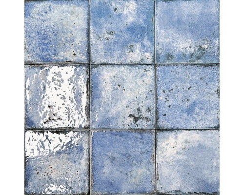 Negen vierkante, ongeglazuurde wandtegels met onregelmatig patroon