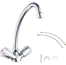 Keukenkraan met dubbele handgreep en accessoires