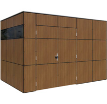 Houtkleurige gereedschapsschuur met deur en raam