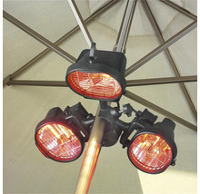 Terrasverwarmer met drie warmtestralers gemonteerd onder een parasol
