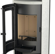 Houtkachel met open deur