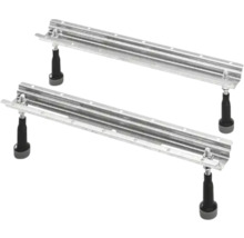 Twee zilverkleurige badpoten van metaal