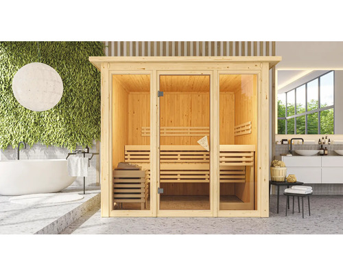 Lichte houten sauna met glazen deur in een badkamer met bad en wastafel