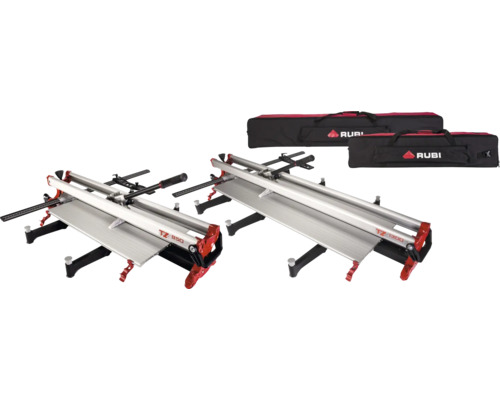 Twee tegelsnijders met draagtassen