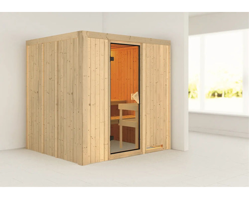 Houten sauna met glazen deur in een lichte ruimte