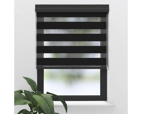 Duo rolgordijn op raam voor lichtregeling