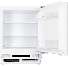 Geopende, witte koelkast met planken en compartimenten