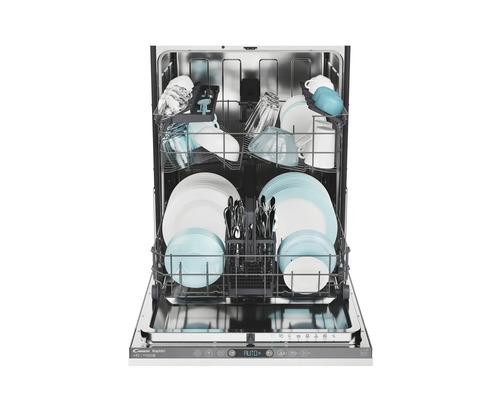 Vaatwasser met vaat en bestek