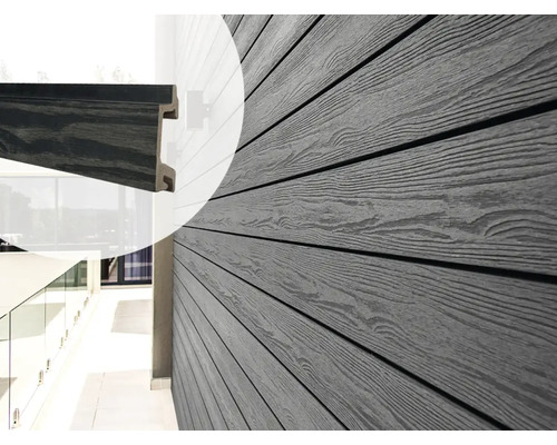 Grijze gevelbekleding van WPC met houtlook