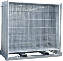 Stapelpallet met metalen hekwerk elementen