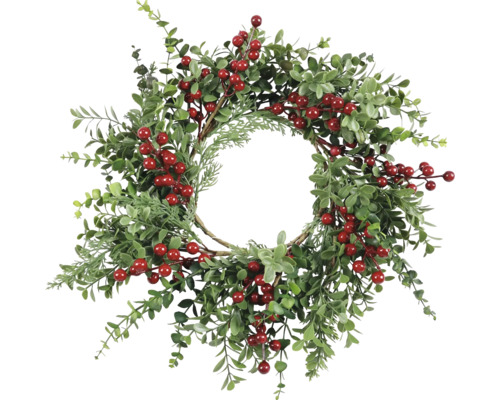 Decoratieve krans met groene bladeren en rode bessen
