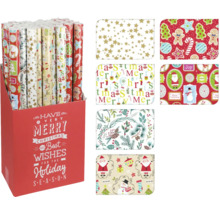Diverse rollen cadeaupapier met kerstmotieven in een rode dispenserdoos.
