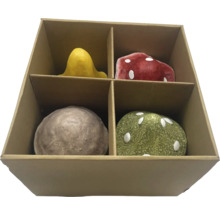 Decoratieve paddenstoelen van aardewerk, vierdelige set