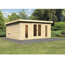 Houten tuinhuis met ramen en dubbele deur