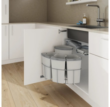 Afvalscheidingssysteem met meerdere bakken in een keukenkast