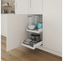 Keukenkast met uittrekbare planken voor het opbergen van servies en keukengerei