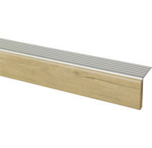 Trapkantprofiel van hout met metalen strips