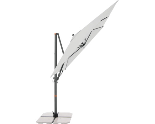 Vrijstaande parasol met voet voor de tuin of het terras