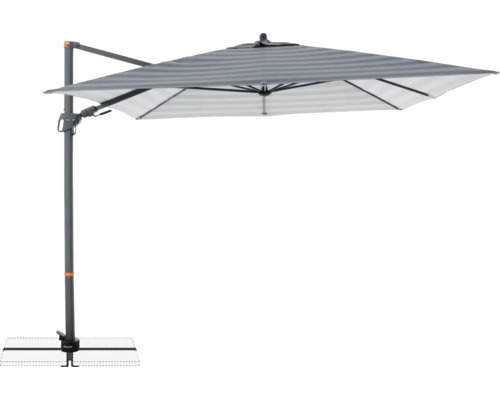 Vrijhangende parasol met streepmotief