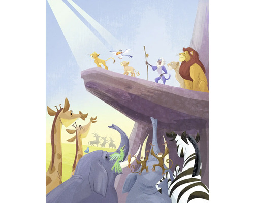 KOMAR Fotobehang vlies DX4-222 Disney The Lion King lang leve de koning 200x250 cm Illustratie van een scène uit de film De Leeuwenkoning met verschillende dieren