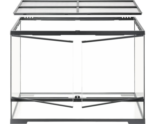 Leeg terrarium met glazen voorkant en ventilatie