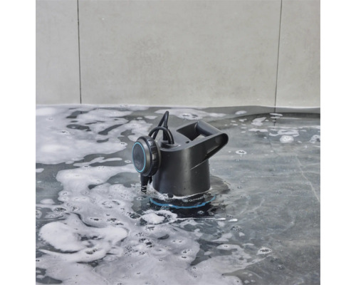 Gardena dompelpomp voor vuil water in het water