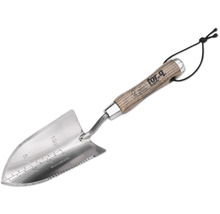 Tuinschep van roestvrij staal met houten handvat en dieptemarkering