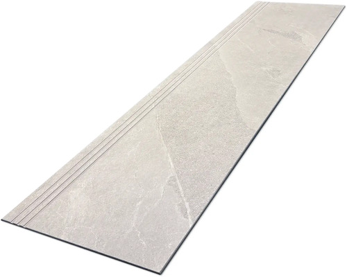 Tegeltrede van fijn porselein met gegroefd oppervlak