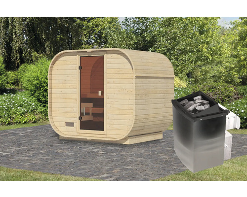 Houten barrelsauna met sauna kachel buiten