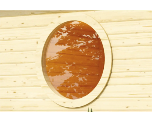 Detailaanzicht van een rond venster in een houten muur