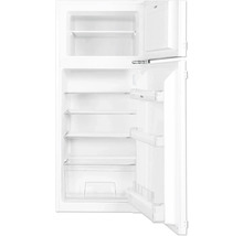 Open koelkast met vriesvak en interieur