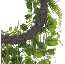 Decoratieve krans met kunstbladeren en varen