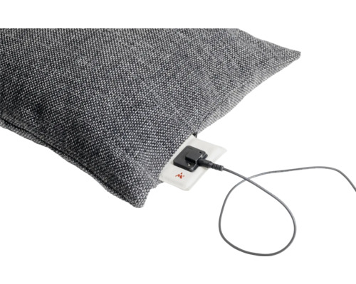 Grijs kussen met kabel