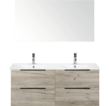 Dubbele wastafel met spiegel en houten decorfront