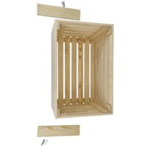 Houten kist met losse planken en schroeven voor montage