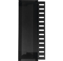 Zwart serverkastpaneel met sleuven voor ventilatie