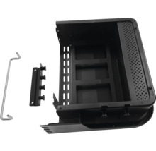 Zwarte, lege barbecue-inzet met accessoires voor houtskoolbarbecues