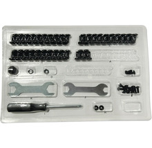 Assortimentsdoos met schroeven, moeren, ringen, schroevendraaier en moersleutels