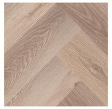 Houten vloerbedekking in visgraatmotief