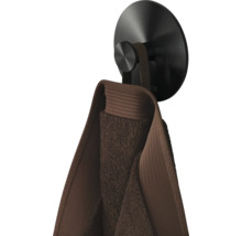 Handdoekhaak met bruine handdoek