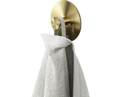 Metalen handdoekhaak met handdoek