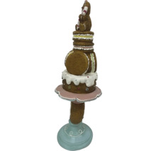 Decoratieve etagère met teddybeerfiguur voor feestelijke gelegenheden