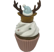 Decoratieve cupcake figuur met rendier en kerstmuts