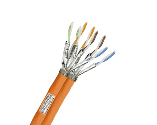 DRAKA Netwerkkabel duplex CAT7 DCA S/FTP, 100 meter Close-up van een datakabel met afscherming en meerdere draden