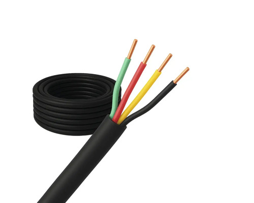 Zwarte elektriciteitskabel met vier aders en kabelring